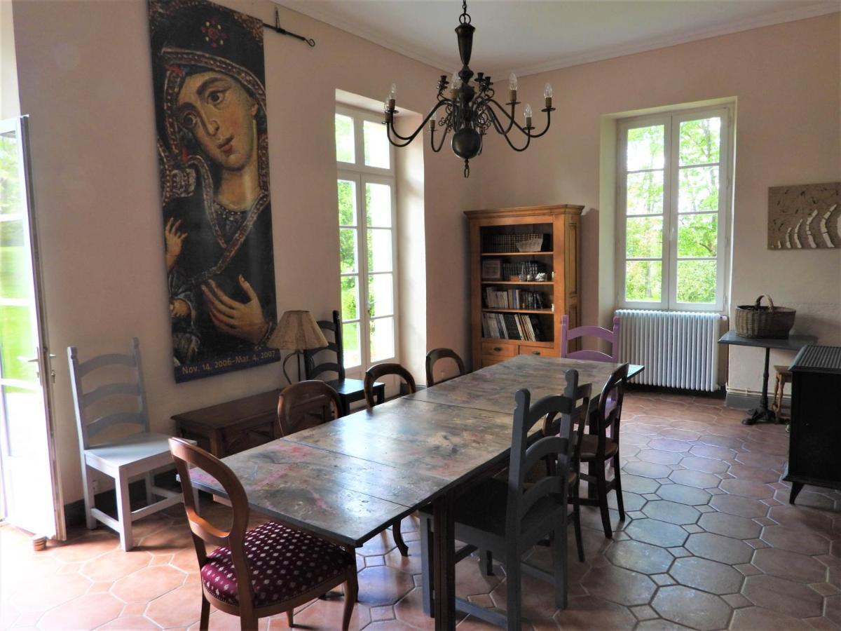 Chateau De La Comtesse Saint-Martin-Petit Bagian luar foto