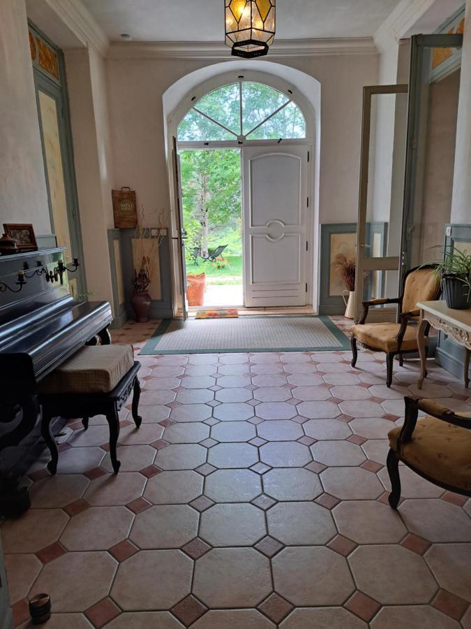 Chateau De La Comtesse Saint-Martin-Petit Bagian luar foto